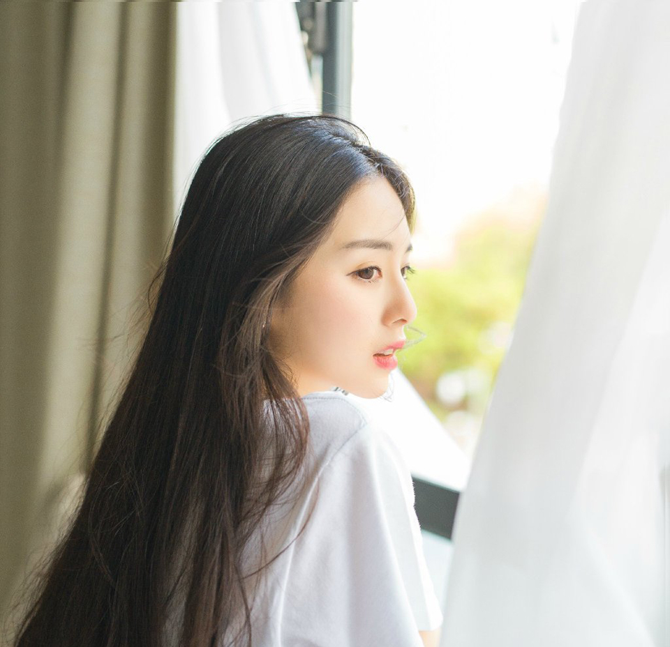 不要随便遇到一个人就对她掏心掏肺的，在你看来，她是朋友，在她看来，你是傻子。